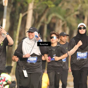Runner Photo 5634943
