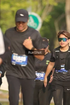 Runner Photo 5634972