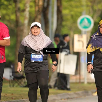 Runner Photo 5635630