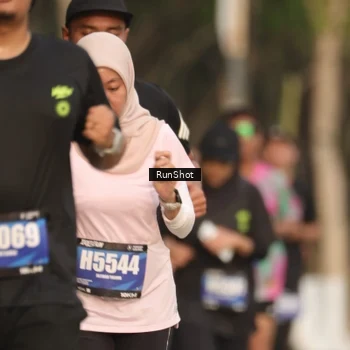 Runner Photo 5637001