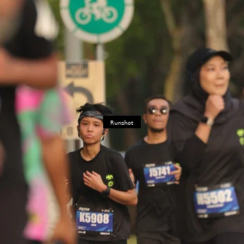 Runner Photo 5637017