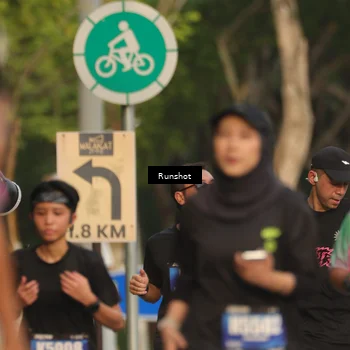 Runner Photo 5637034