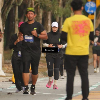 Runner Photo 5637037