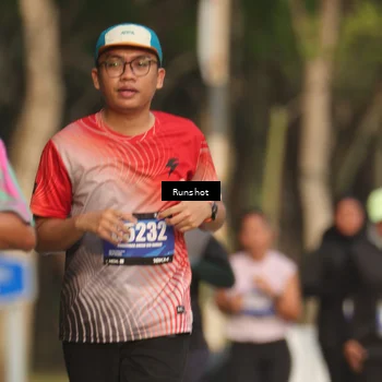 Runner Photo 5637094