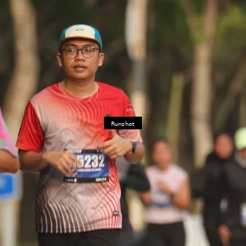 Runner Photo 5637095