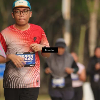 Runner Photo 5637101
