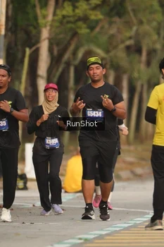 Runner Photo 5637120