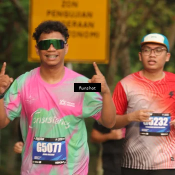 Runner Photo 5637138