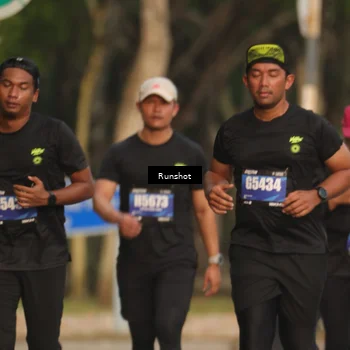 Runner Photo 5637270