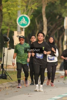 Runner Photo 5637333