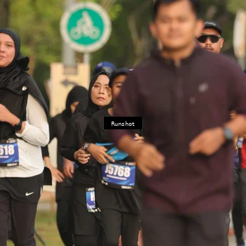 Runner Photo 5637359