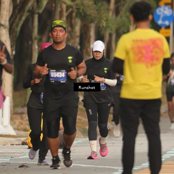 Runner Photo 5637371