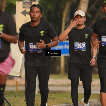 Runner Photo 5637372