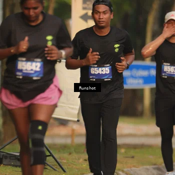Runner Photo 5637402