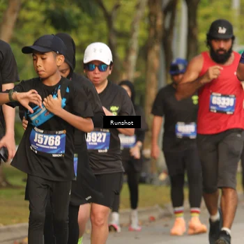 Runner Photo 5637415
