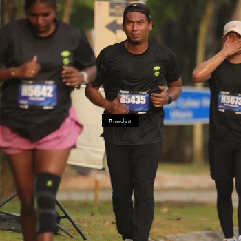 Runner Photo 5637424