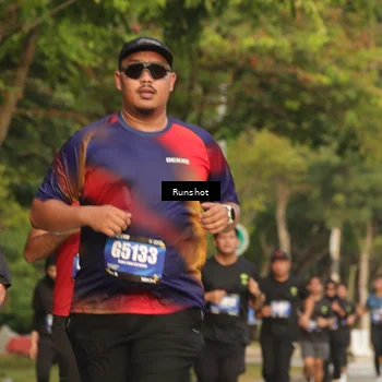 Runner Photo 5637447