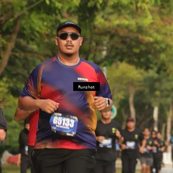 Runner Photo 5637448