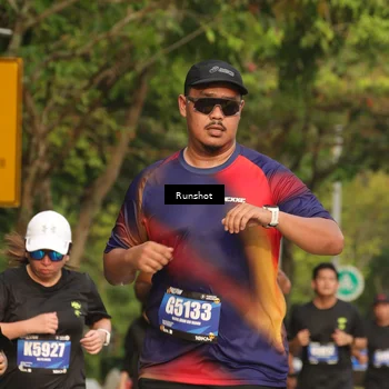 Runner Photo 5637453