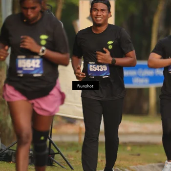 Runner Photo 5637468