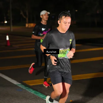 Runner Photo 5637594