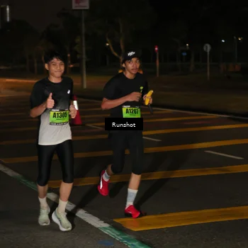 Runner Photo 5637880