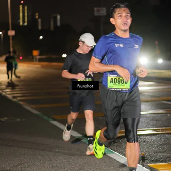Runner Photo 5637943