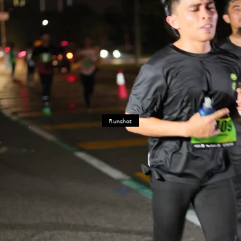 Runner Photo 5639158
