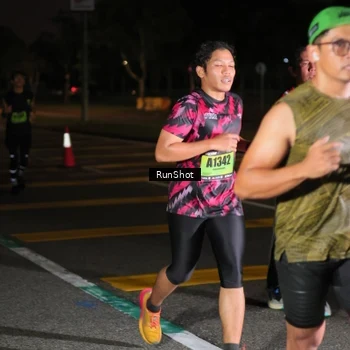 Runner Photo 5640378