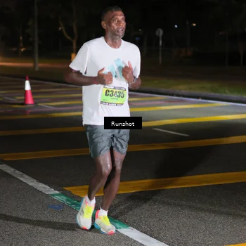 Runner Photo 5641115