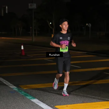 Runner Photo 5641875
