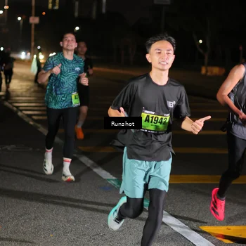 Runner Photo 5642154