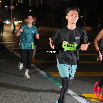 Runner Photo 5642186