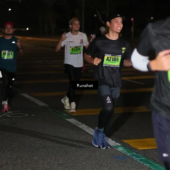 Runner Photo 5643754