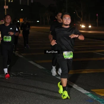 Runner Photo 5643874
