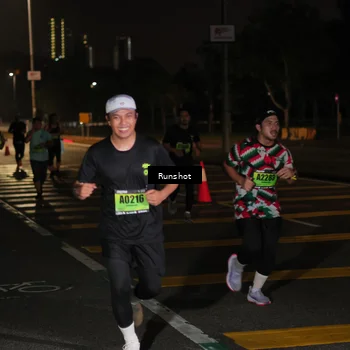 Runner Photo 5645884
