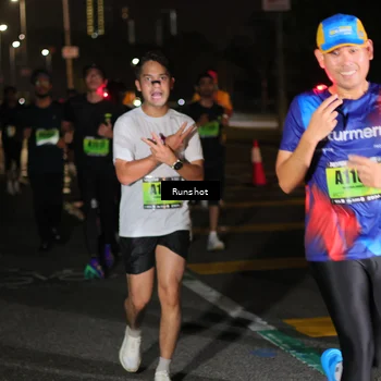 Runner Photo 5646000
