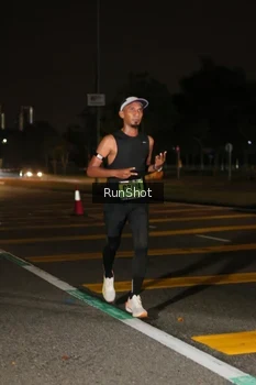 Runner Photo 5646053