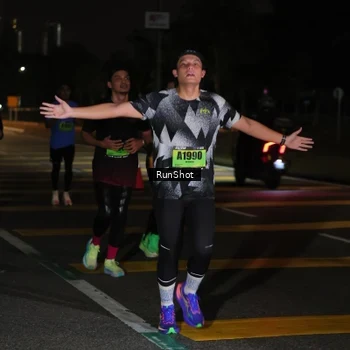 Runner Photo 5646884