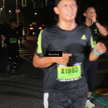 Runner Photo 5647000