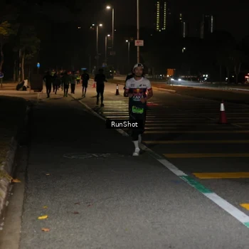 Runner Photo 5647376