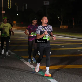 Runner Photo 5648091