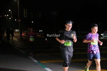 Runner Photo 5649003