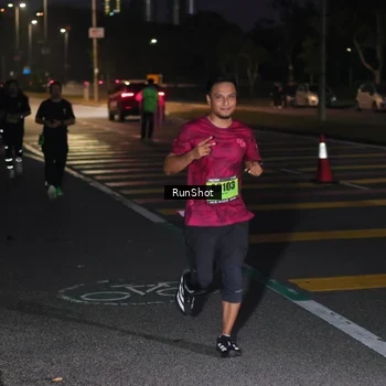 Runner Photo 5654571