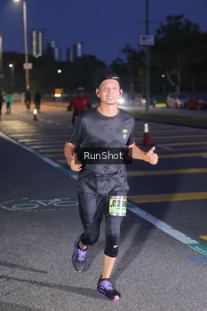 Runner Photo 5657091