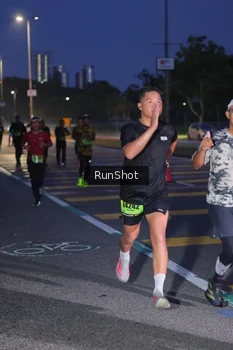 Runner Photo 5657140
