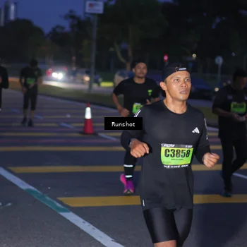 Runner Photo 5657407
