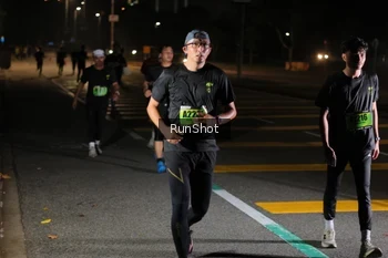 Runner Photo 5660235