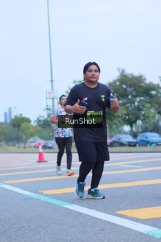 Runner Photo 5664859