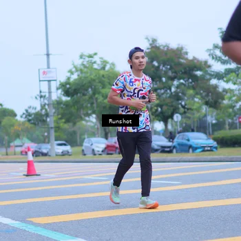 Runner Photo 5664875